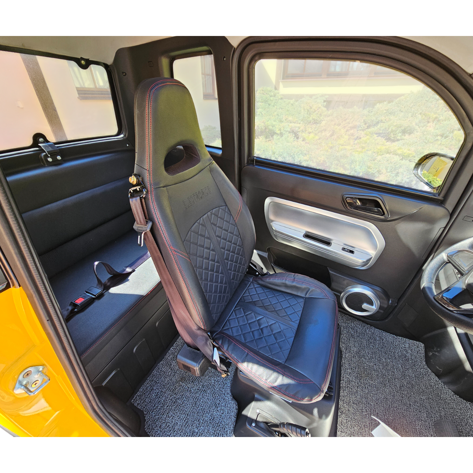 BULLBIKE Dublin Elektro Kabineroller 600W 60V 58Ah Li-Ion 25 Km/h