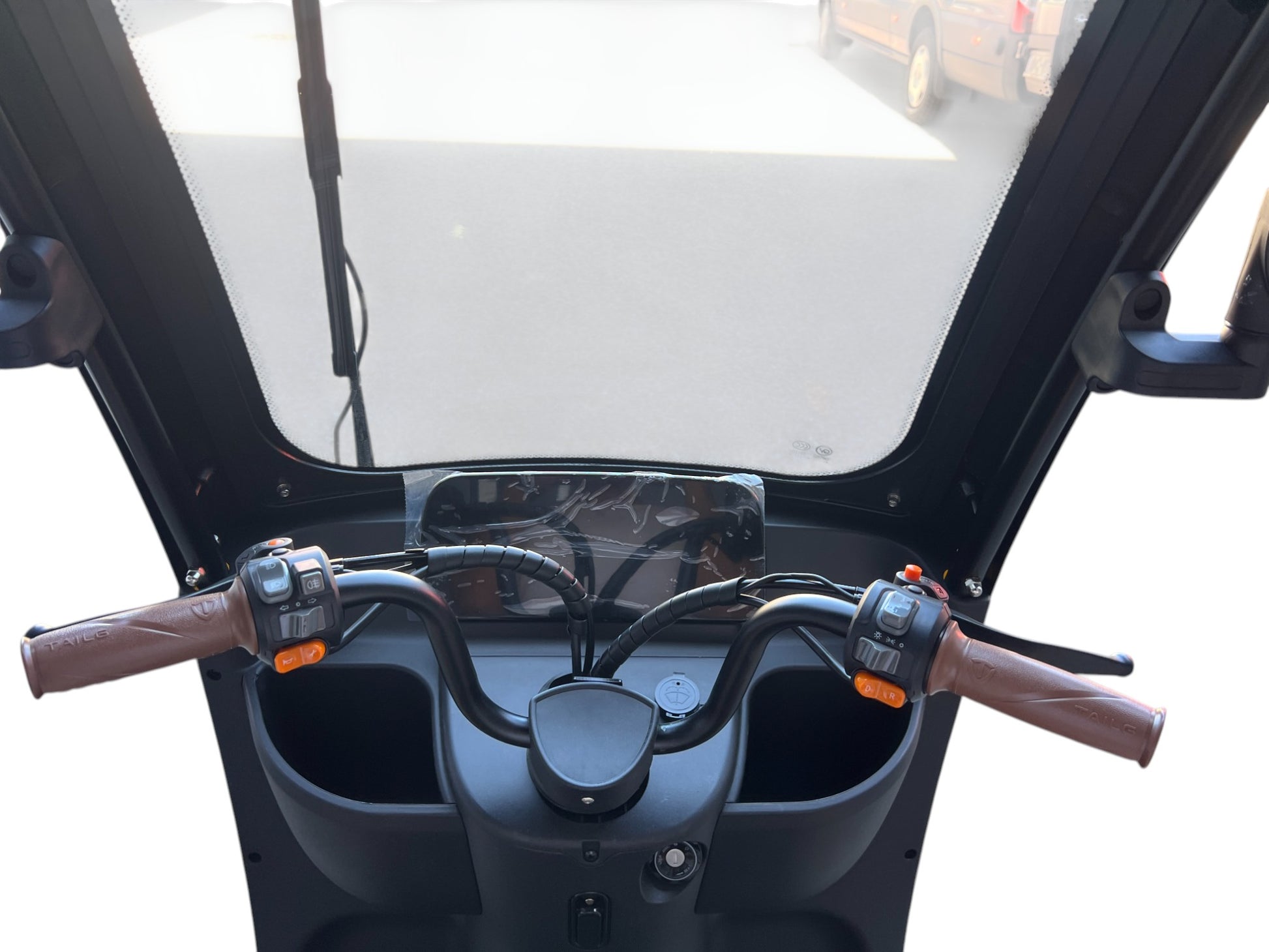 BULLBIKE Laos Elektro Scooter 250 Watt (Max Peak 0,6 kW) 60V 20Ah 25Km/h/ Seniorenmobil / Dreirad