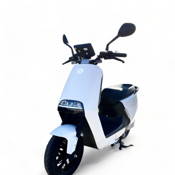 BULLBIKE Yadea G5 2300W 60V 32Ah 45km/h lithium battery 