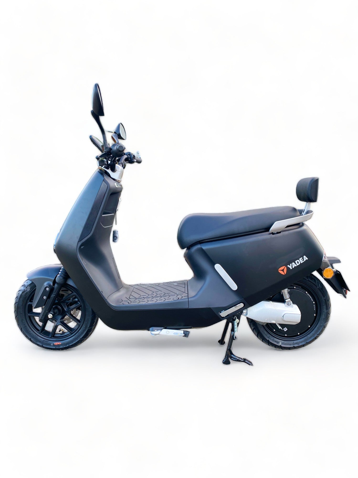 BULLBIKE Yadea G5 2300W 60V 32Ah 45km/h lithium battery 