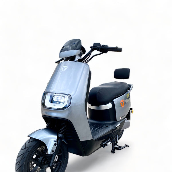 Likebike Yadea E8S 3000W 72V 38Ah 45 km/h + Graphen Batterie + Schnelladegerät - bullbikeshop